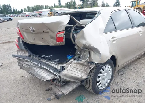 2007 Toyota Camry Ce/Le/Xle/Se z USA, uszkodzony, nr VIN 4T1BE46K874648775